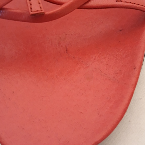 New!  Prada Pink leather w/ buckle strappy sandals - Picture 7 of 10